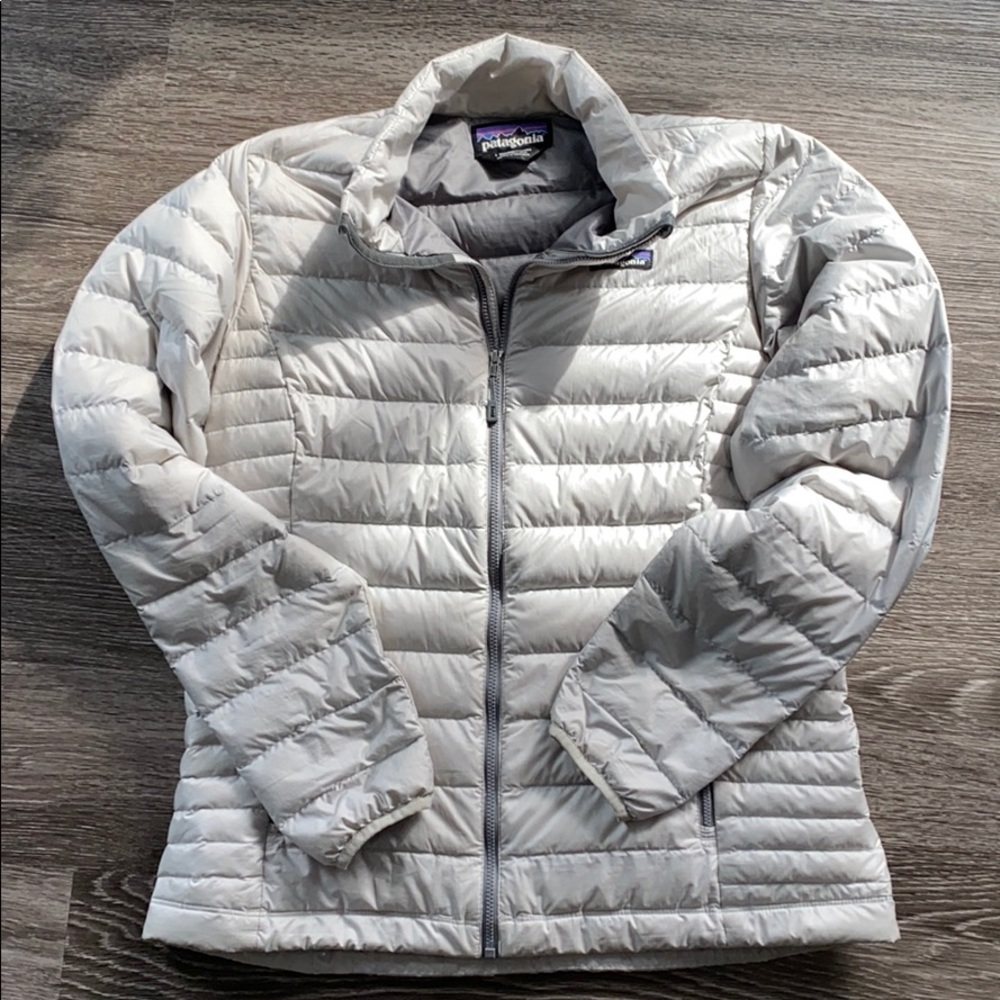 Patagonia Women’s Down Sweater Coat